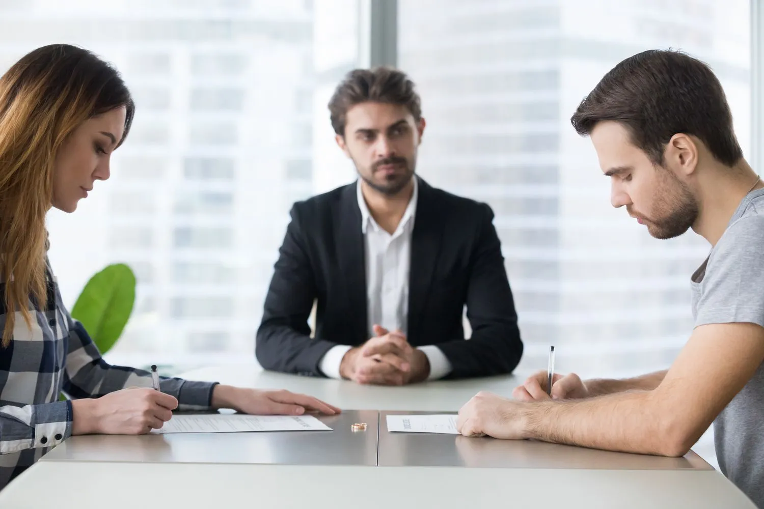 How EH Mediation Guides Couples Toward Fair and Balanced Outcomes Fordingbridge